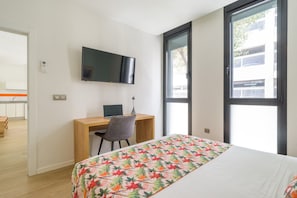 1 chambre, fer et planche à repasser, accès Internet