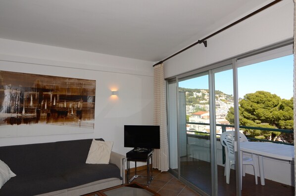 Apartment | Living room