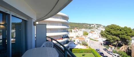 아파트 | 야외 식당