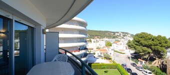 Apartment Near Town With 2 Rooms