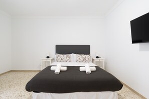 3 chambres, fer et planche à repasser, Wi-Fi gratuit