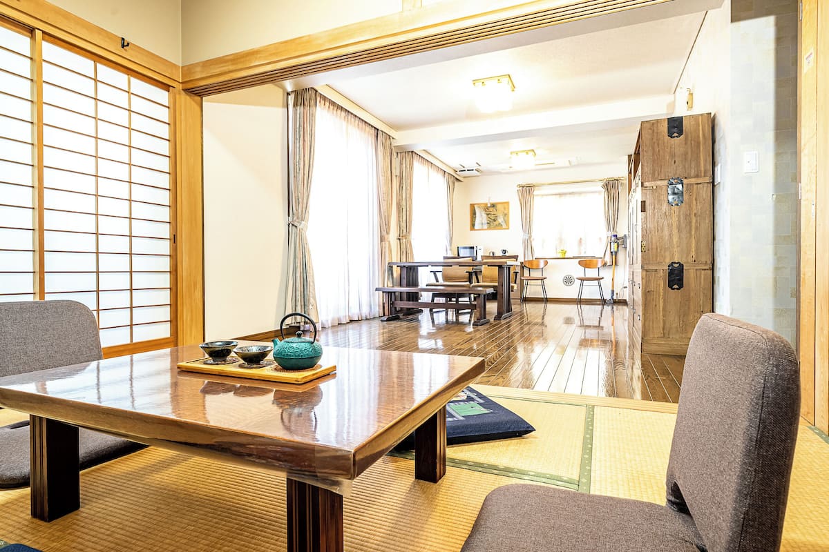 Superior Suite, 2 Bedrooms, Non Smoking, Kitchen | In-room safe, individually decorated, individually furnished, desk