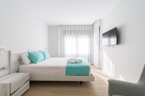 2 makuuhuonetta, silitysrauta/-lauta, ilmainen Wi-Fi