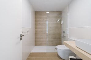 Shower, hair dryer, shampoo