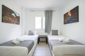 2 chambres, fer et planche à repasser, accès Internet