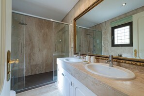 Dusche, Haartrockner