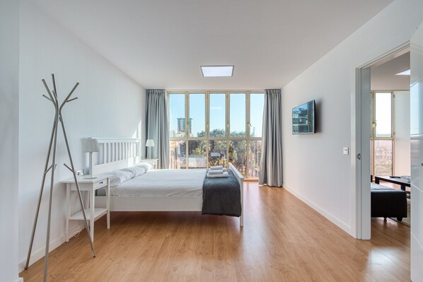 1 bedroom, iron/ironing board, free WiFi