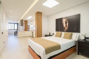 1 habitación, tabla de planchar con plancha y wifi gratis 