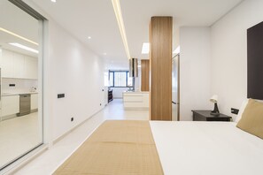 1 chambre, fer et planche à repasser, accès Internet