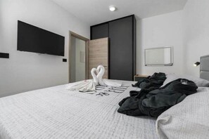 2 chambres, fer et planche à repasser, accès Internet, draps fournis