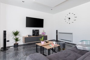 Smart TV - Villa in Županići with swimming pool (Županići)