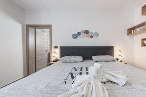 2 bedrooms, iron/ironing board, free WiFi, bed sheets - Villa in Županići with swimming pool (Županići)