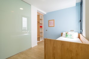 2 chambres, fer et planche à repasser, accès Internet