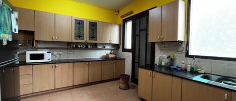 Micro-ondes, plaque de cuisson