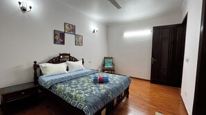 3 bedrooms, WiFi, bed sheets