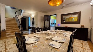 Dining - Aradhay Villa- Charming 3 BR house with WiFi and AC in gorgeous Gurugram (Gurugram)