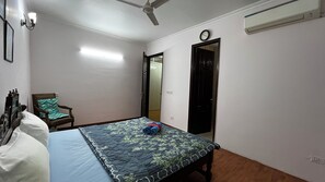 3 bedrooms, WiFi, bed sheets
