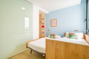 2 chambres, fer et planche à repasser, accès Internet