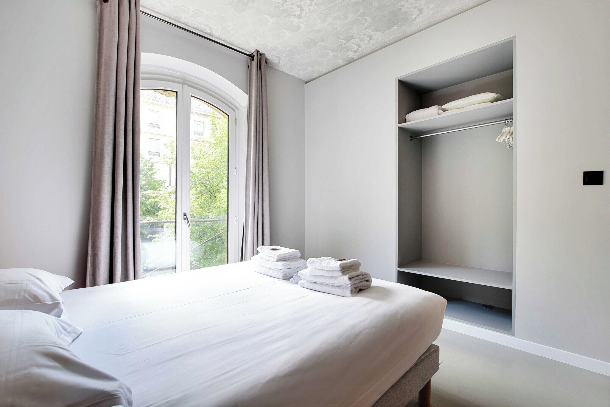 2 bedrooms, desk, iron/ironing board, free WiFi