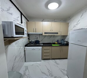 Deluxe 2 Bedrooms Apartment | Microonde