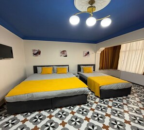 Deluxe 2 Bedrooms Apartment | Vista dalla camera