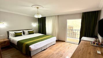 Standard Double Room with Balcony | Premium bedding, iron/ironing board, bed sheets