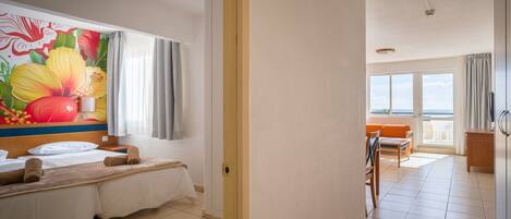Iron/ironing board