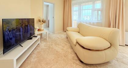 Charming Downtown 2-bedroom apart in delightful Ulaanbaatar with WiFi, AC