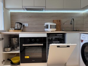 Microwave, oven, stovetop, dishwasher