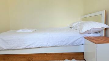 2 quartos, Wi-Fi de cortesia, roupa de cama