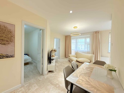 Charming Downtown 2-bedroom apart in delightful Ulaanbaatar with WiFi, AC