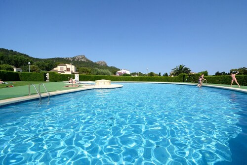 3 bedroom holiday home near the beach