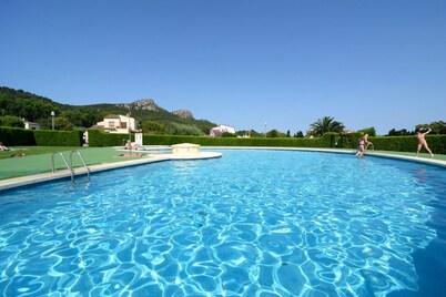 3 bedroom holiday home near the beach