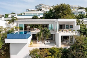 Villa, 4 chambres, accessible aux personnes à mobilité réduite, fumeurs | Piscine | Piscine extérieure