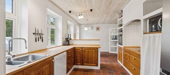 Bright holiday home with garden and togetherness