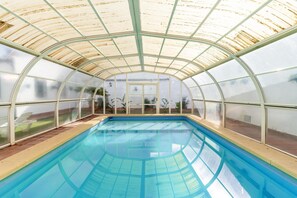 Indoor pool - Studio in Spain with Private Pool and Garden (Rivero de Posadas)