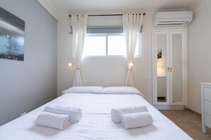 1 bedroom, iron/ironing board, free WiFi