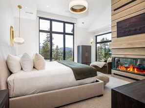 5 bedrooms, internet, bed sheets