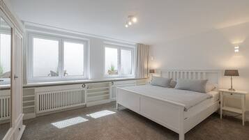 2 bedrooms, in-room safe, iron/ironing board, WiFi