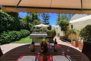 Outdoor dining - House in Santa Brígida with Sea & Mountain Views (Santa Brígida)