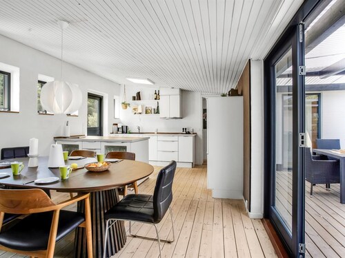 "Anabel" - 600m from the sea by Interhome