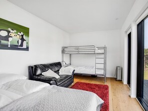 3 bedrooms, Internet
