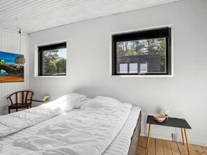3 bedrooms, Internet