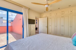 3 chambres, fer et planche à repasser, accès au Wi-Fi (inclus)