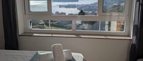 5 chambres, fer et planche à repasser, Wi-Fi, draps fournis