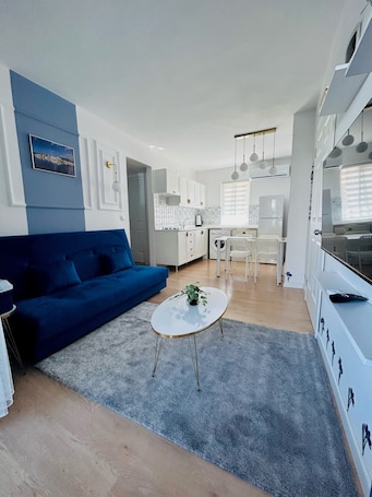 Mar Soleil 09 - 2 bedroom Apartment | 起居区. 马尔索莱尔公寓酒店