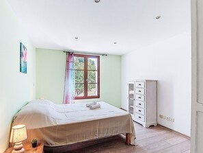 4 bedrooms, Internet