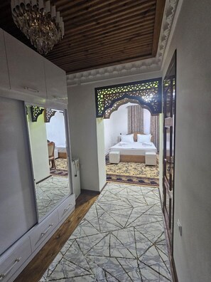 In-room safe, laptop workspace, soundproofing, iron/ironing board - HOTEL PARVINA (Bukhara)