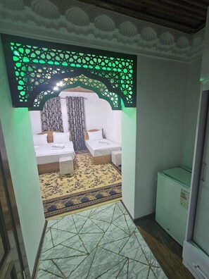 In-room safe, laptop workspace, soundproofing, iron/ironing board - HOTEL PARVINA (Bukhara)