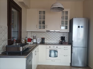 Microwave, oven, dishwasher